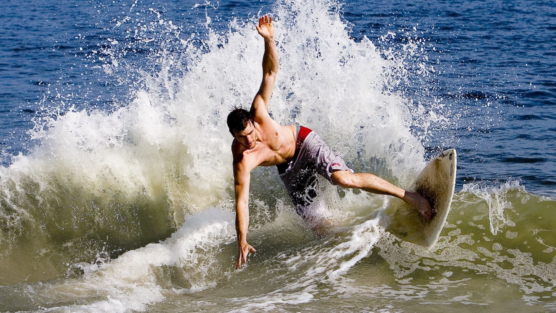 布鲁诺·卡博克洛成为NBA国际化象征，布洛克vs卡里