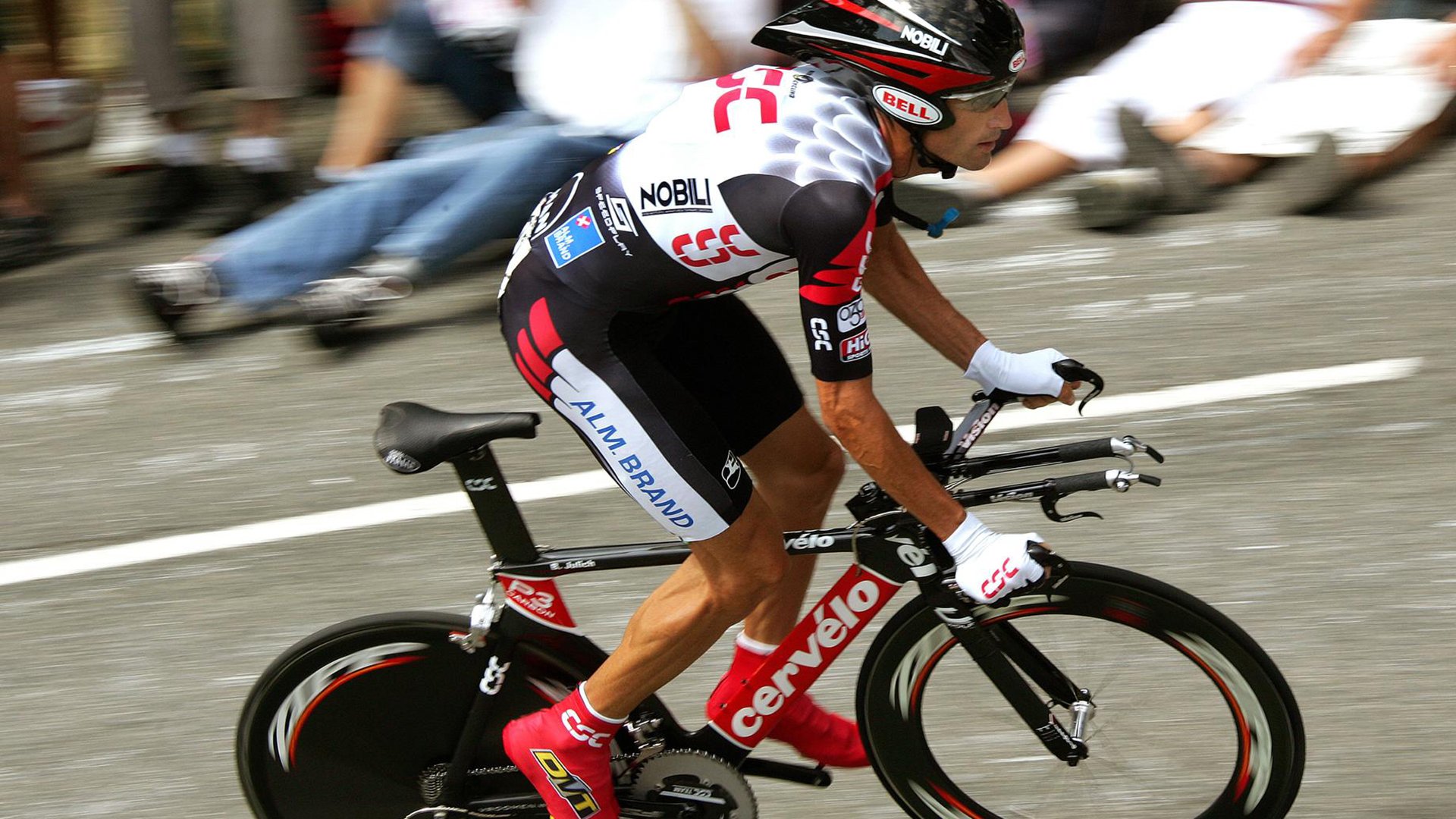 鲁迪·戈贝尔在NBA常规赛中表现出色,鲁迪.戈贝尔